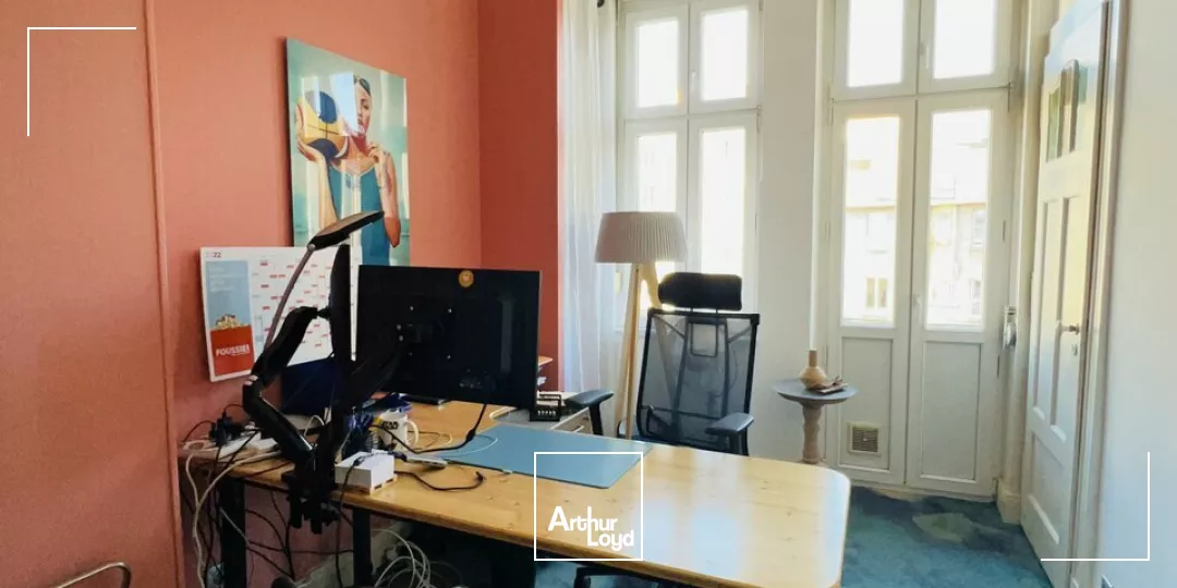 BUREAUX à LOUER de 204.2 m²