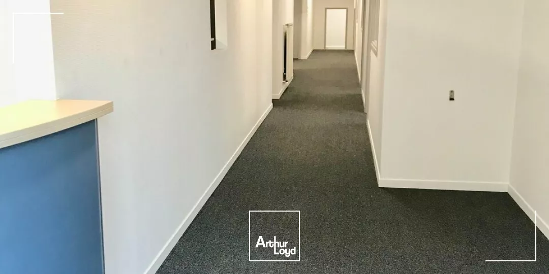 BUREAUX à LOUER de 773 m²