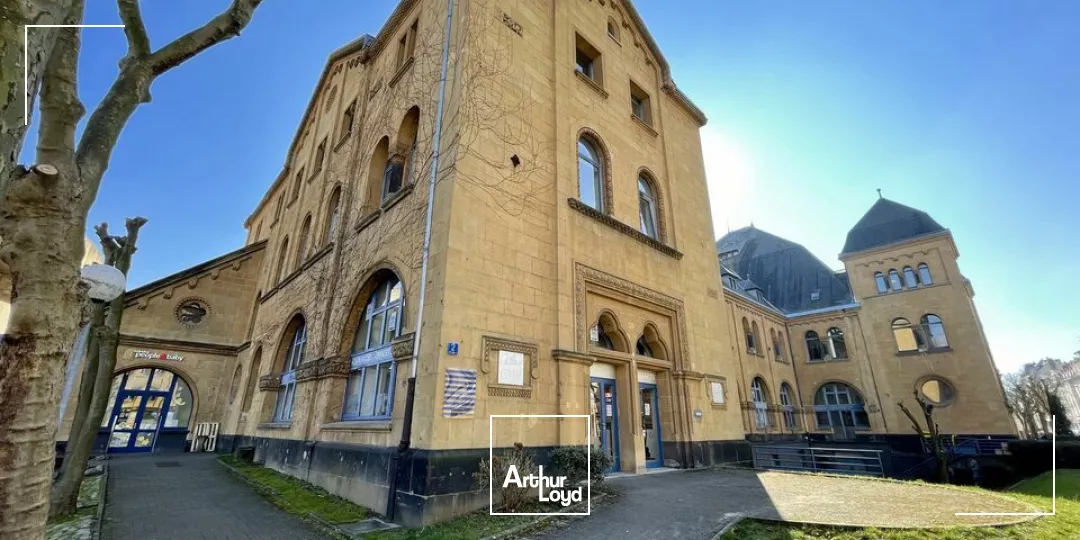 BUREAUX à LOUER de 2951.23 m²