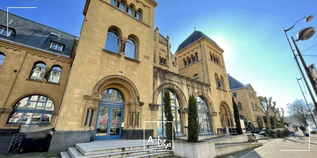 BUREAUX à LOUER de 2951.23 m²