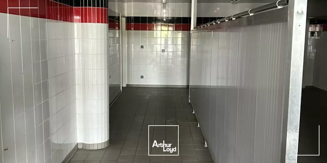 BUREAUX à LOUER de 571 m²