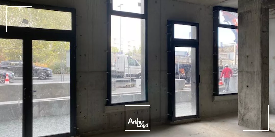 Local commercial La Rochelle 98.21 m2