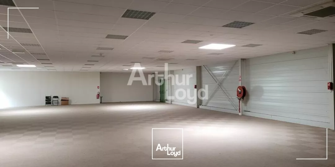 RUILLE SUR LOIR VENTE BATIMENT COMMERCIAL