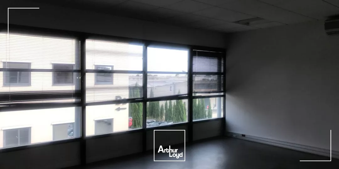 Avignon extra muros - Bureaux à louer 