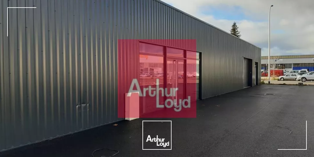 ISSOIRE ZONE COMMERCIALE A LOUER LOCAL COMMERCIAL 420 M² DIVISIBLES