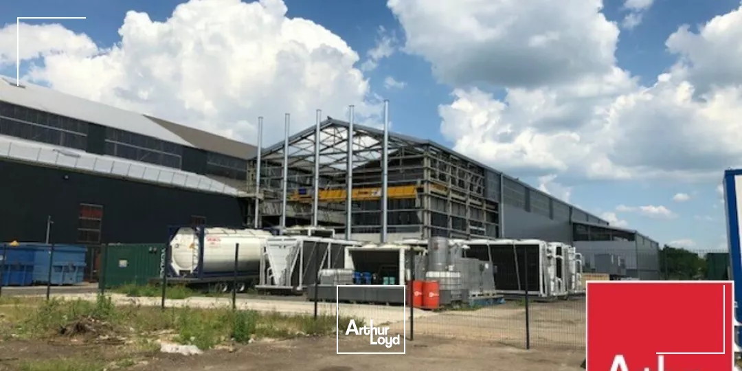 LOCAL D'ACTIVITE - ENTREPOT à LOUER de 2000 m²
