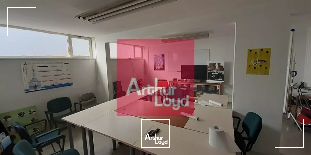 CLERMONT-FERRAND SECTEUR BERTHELOT BUREAUX 248 M² A LOUER