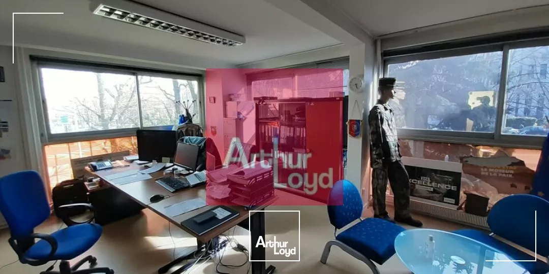 CLERMONT-FERRAND SECTEUR BERTHELOT BUREAUX 248 M² A LOUER