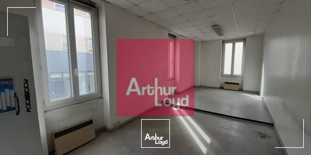 LOCAL COMMERCIAL A LOUER CLERMONT-FERRAND 240 M² +70 M² Réserves.