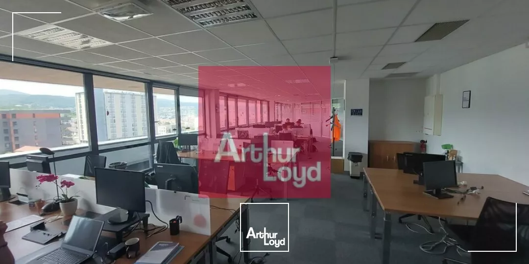 CLERMONT-FERRAND BUREAUX A LOUER 1754 m² DIVISION POSSIBLE A PARTIR DE 230 m²