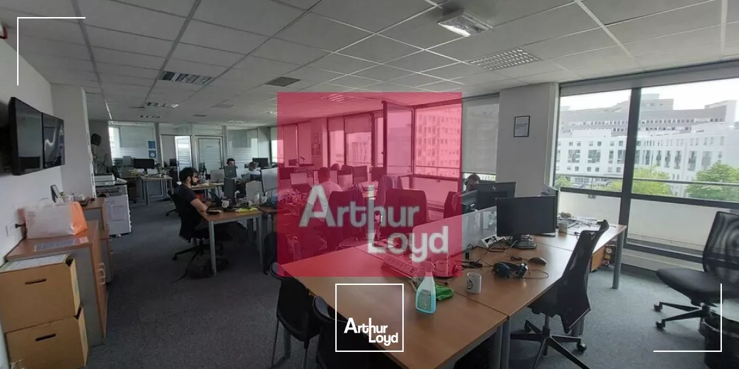 CLERMONT-FERRAND BUREAUX A LOUER 1754 m² DIVISION POSSIBLE A PARTIR DE 230 m²