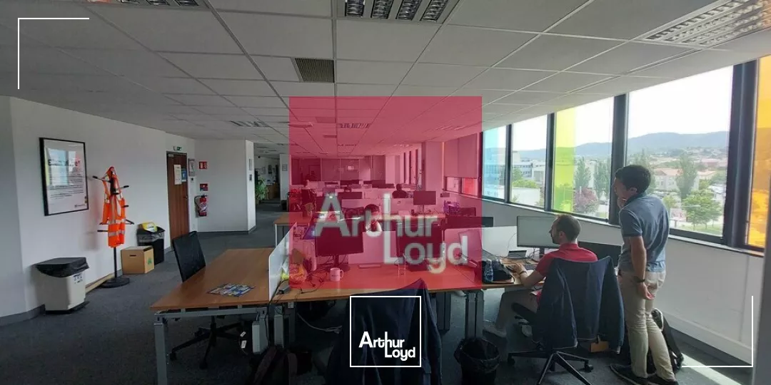 CLERMONT-FERRAND SECTEUR CHU BUREAUX A LOUER 797 m² ( division possible à partir de 230 m²)