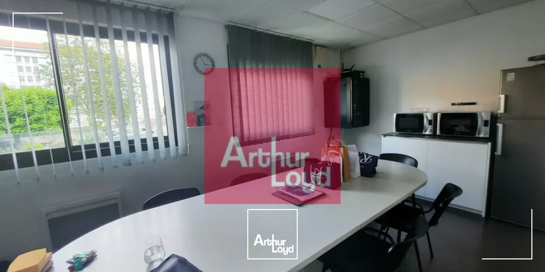 BUREAUX A VENDRE ISSOIRE 260M² - RDC