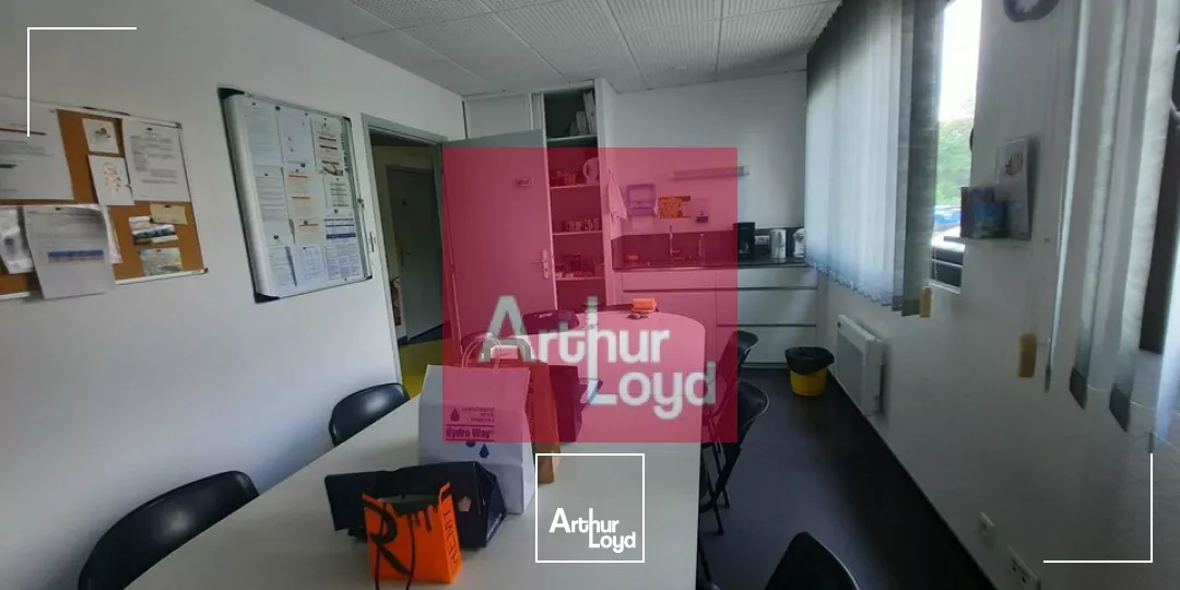 BUREAUX A VENDRE ISSOIRE 260M² - RDC