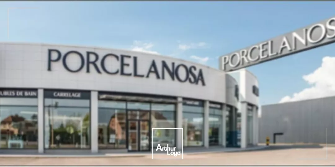 LOCAL COMMERCIAL à LOUER de 648 m²