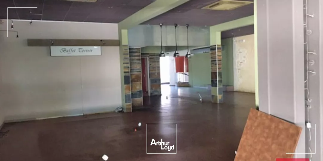 LOCATION - LOCAL COMMERCIAL - 790 M2 - NIMES VILLE ACTIVE