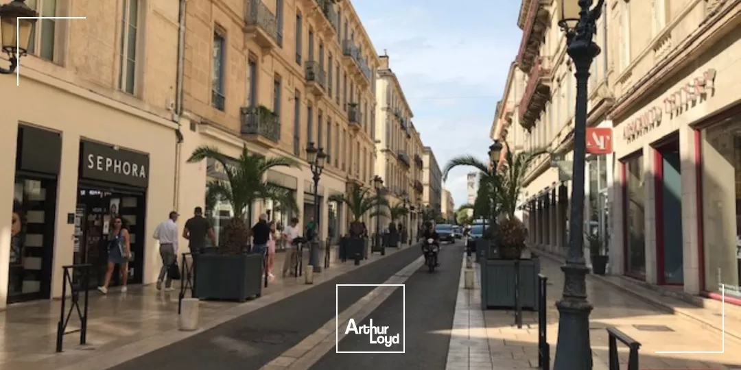 LOCAL COMMERCIAL - 260 M2 - RUE CREMIEUX - NIMES 