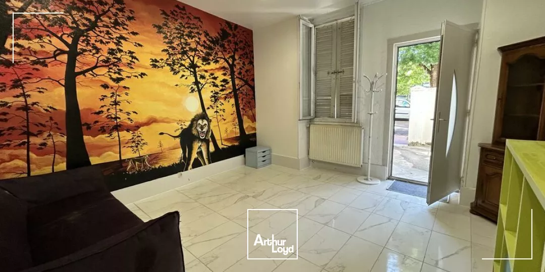 Local commercial - Proche Conservatoire Chalon sur Saône - 