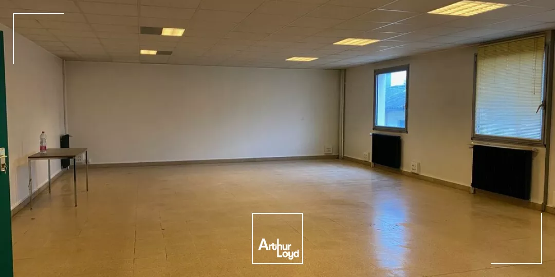 A vendre- Bureaux Zone Nord loué sur une partie