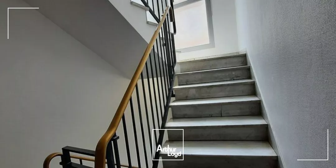 Petite surface de bureaux lumineux en centre-ville