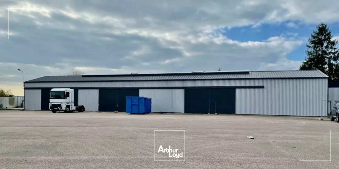 À LOUER - ZI périphérique et Portuaire du Havre - Local d'activité disposant d'un visuel important.