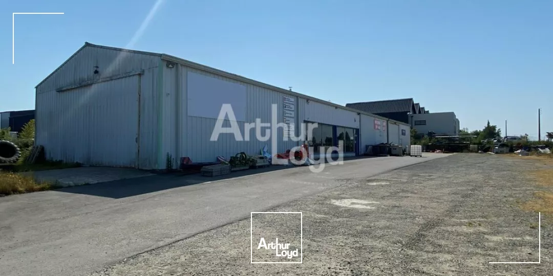 EXCELLENTE VISIBILITE SUR AXE PASSANT