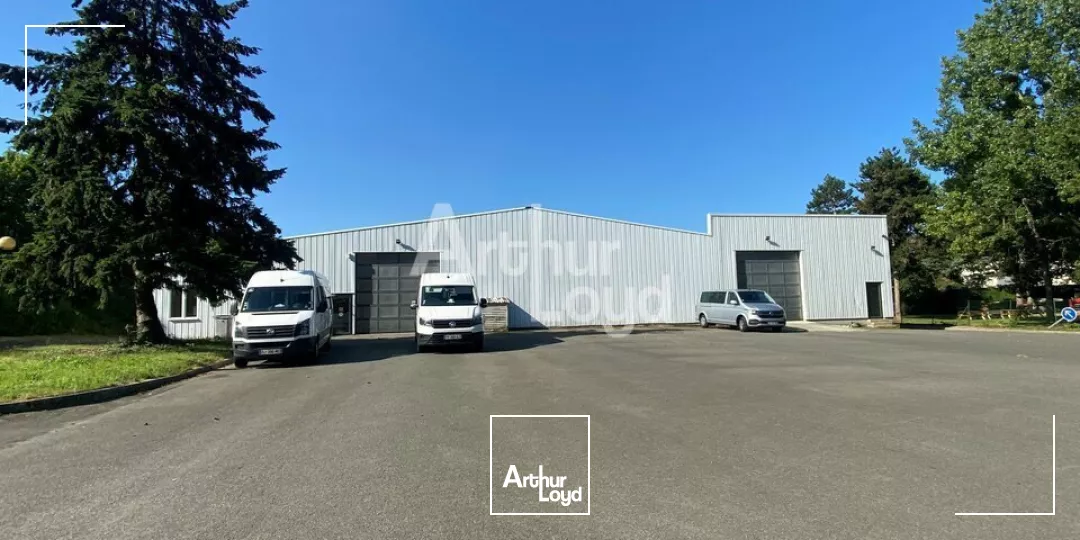 NOYAL-SUR-VILAINE - LOCAL D ACTIVITE- 885 M²