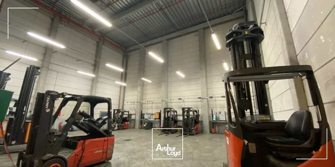 LE HAVRE ZI & PORTUAIRE - ENTREPÔT LOGISTIQUE 23 111 M2