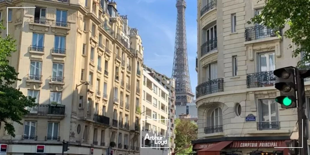 Bureaux rénovés en premier jour - Rooftop 360° avec vue tour Eiffel- pied de métro et RER