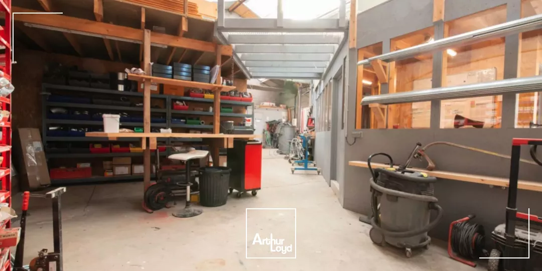 Opportunité : atelier de 468 m² à réhabiliter à Bègles 