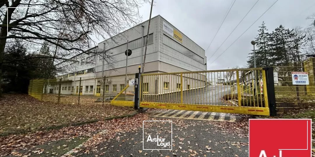 ENTREPOT - ATELIER à VENDRE de 8974 m²