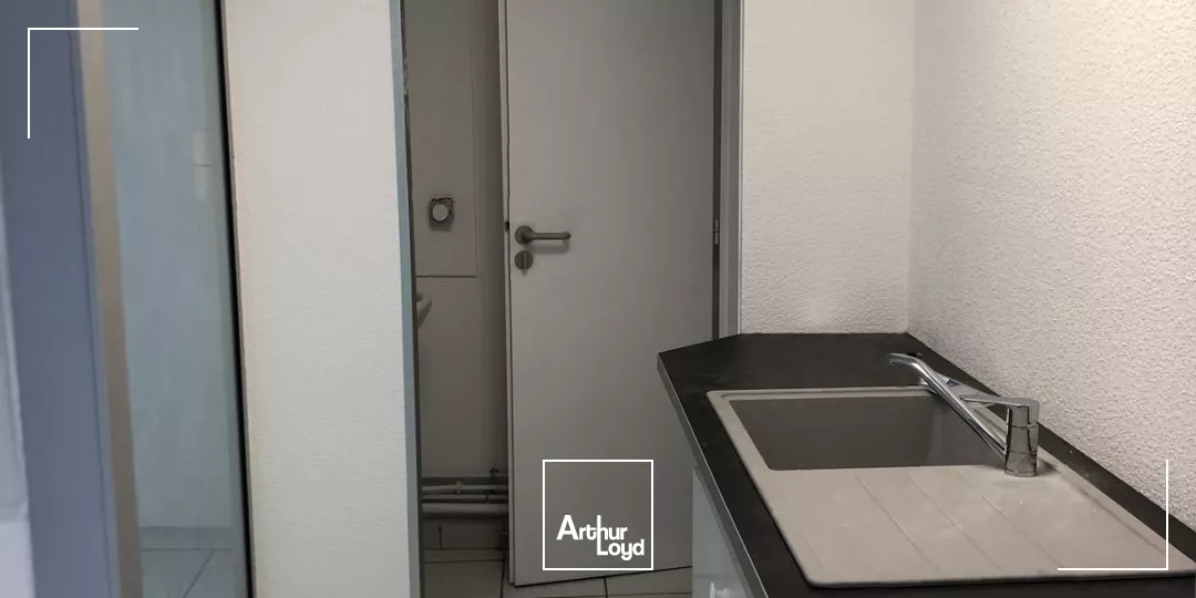 BUREAUX A LOUER SURFACE DE 60M² ET 200M² SECTEUR ESPLANADE GRENOBLE