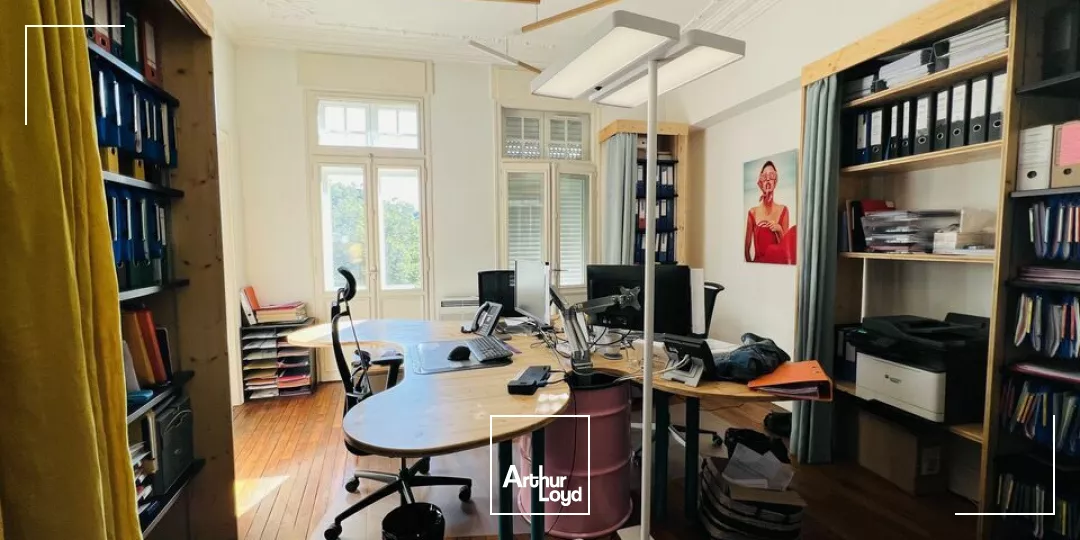 BUREAUX à LOUER de 204.2 m²