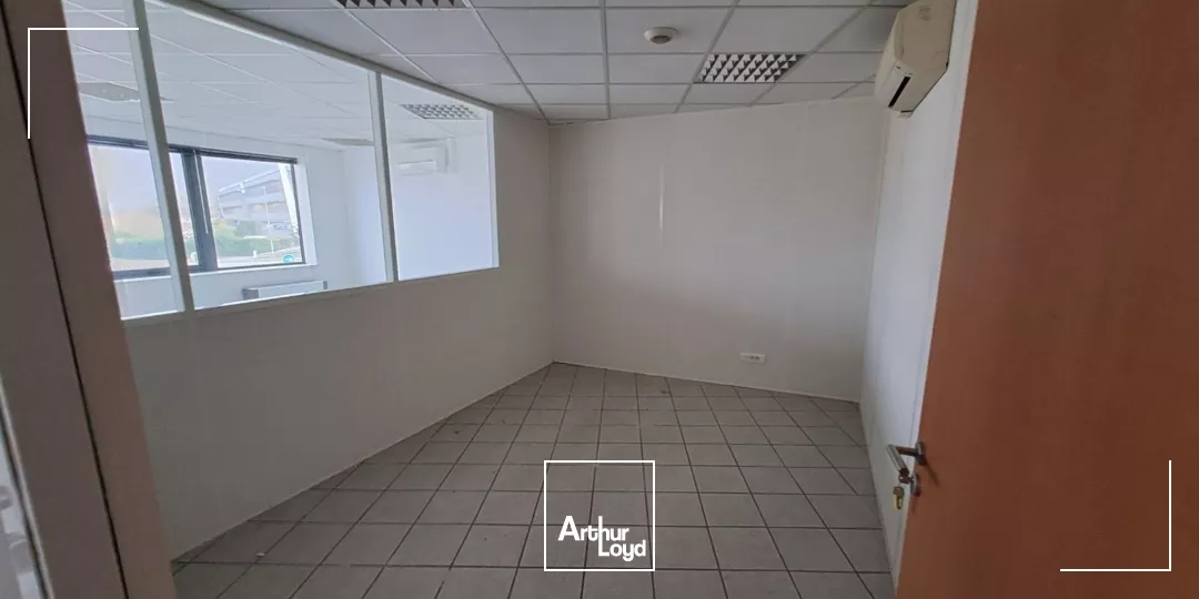 BUREAUX 514M² A LOUER SECTEUR INOVALLEE MONTBONNOT