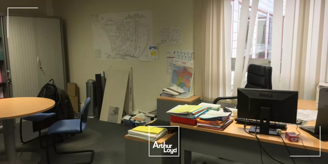 Bureaux à louer à LE PECQ 78230