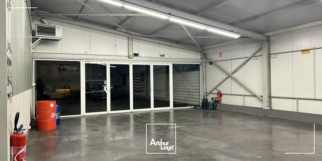 SAINT-VALLIER BATIMENT 800 m² + terrain 