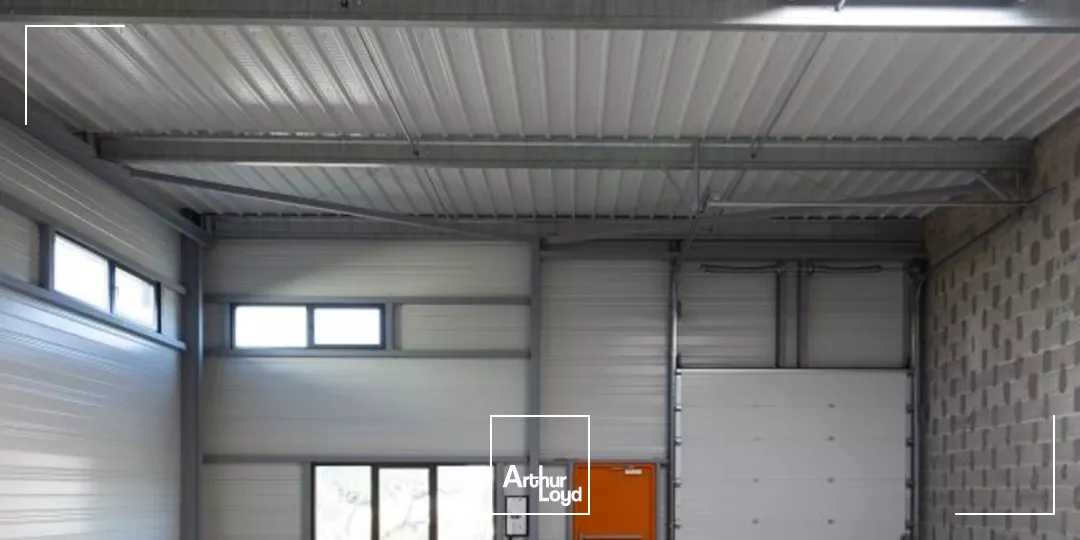 A VENDRE-A LOUER LOCAUX ST NAZAIRE BRAIS 150 M2