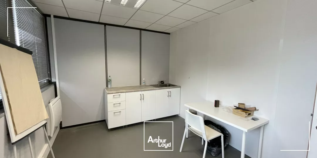 Proche Saint Germain en Laye - Bureaux à louer