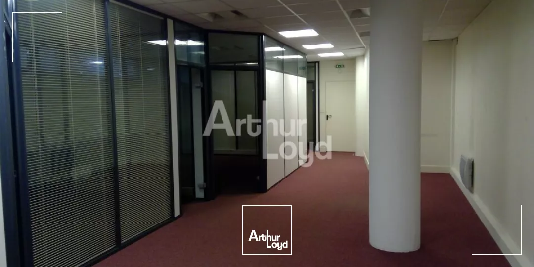 VENDOME - VENTE BUREAUX DE 602,69 M² - DIVISIBLE