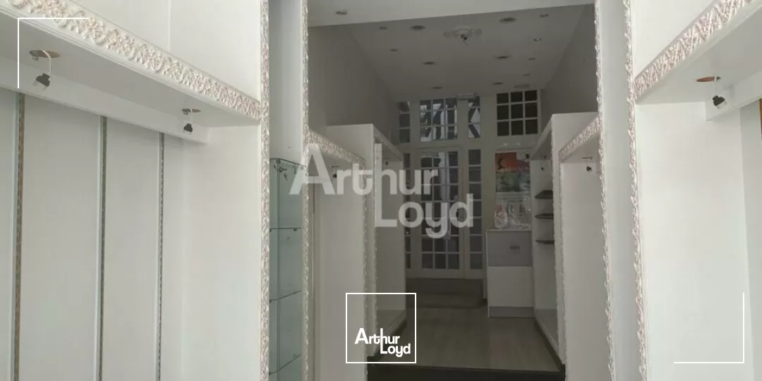 BLOIS HYPERCENTRE - VENTE LOCAL COMMERCIAL DE 48,23 M² - EMPLACEMENT N°1