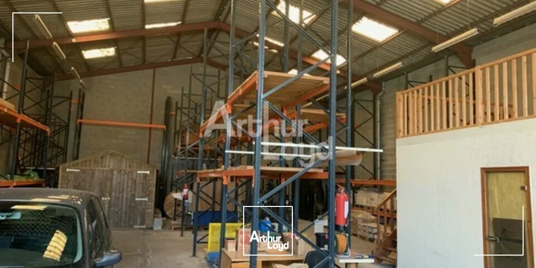 PROCHE LAMOTTE-BEUVRON - VENTE LOCAL D'ACTIVITE DE 400 M² - ACCES A85 A 15 MN