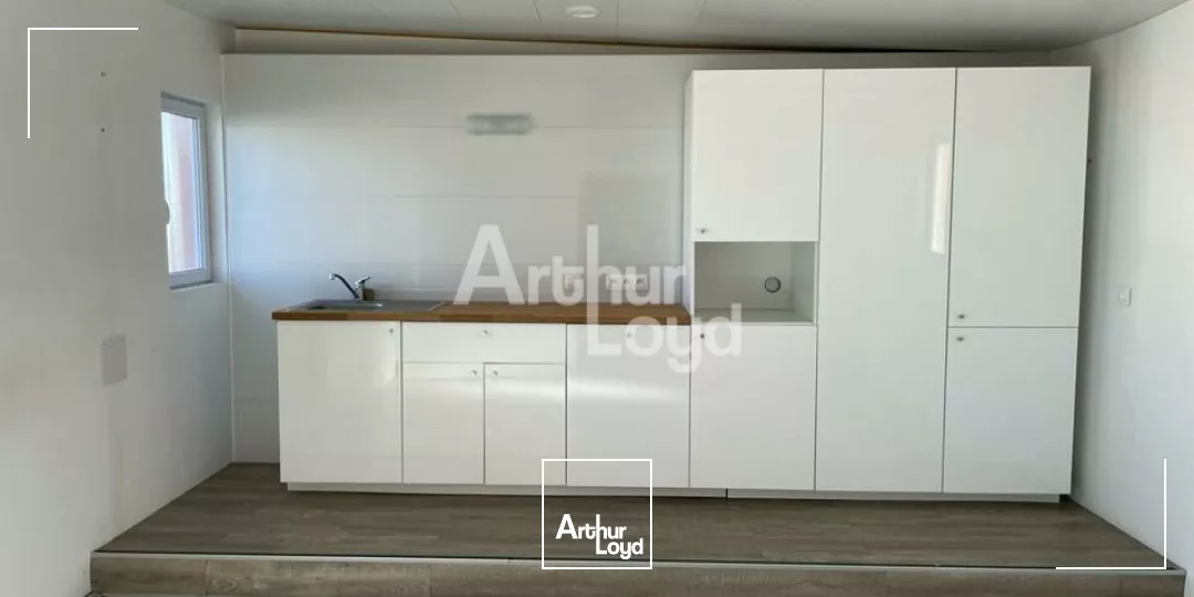 BEAUCE LA ROMAINE - A VENDRE LOCAL D'ACTIVITE DE 282 M²