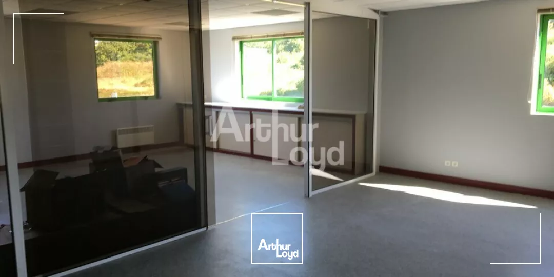 PROCHE VENDOME - A LOUER - LOCAL D'ACTIVITÉ DE 315 M²