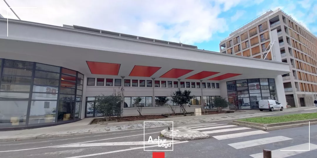 A LOUER BUREAUX ATYPIQUES SECTEUR ESPLANADE GRENOBLE