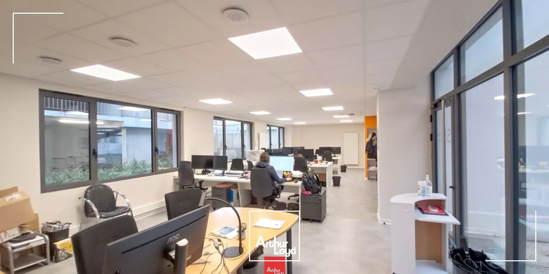 A LOUER BUREAUX ATYPIQUES SECTEUR ESPLANADE GRENOBLE