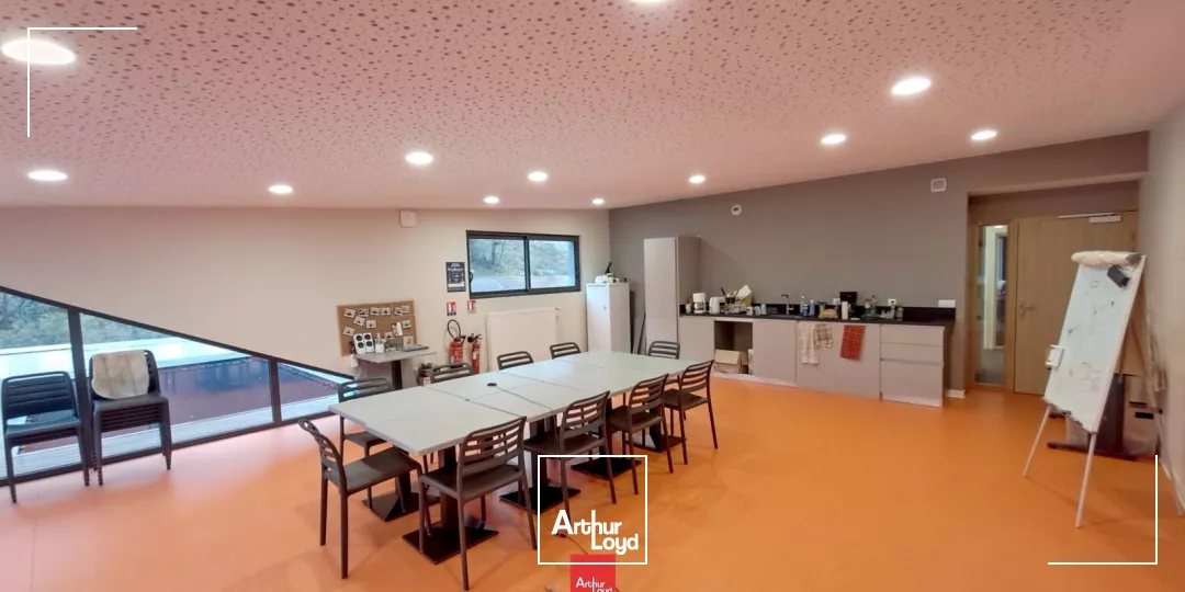 A LOUER BUREAUX ATYPIQUES SECTEUR ESPLANADE GRENOBLE