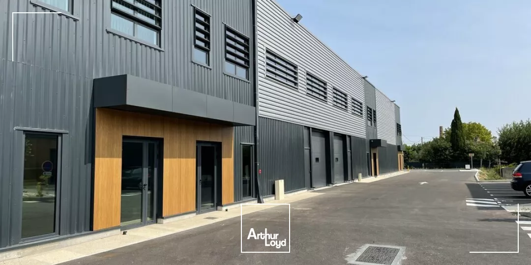 Local d'activité à la location - Programme neuf, proche Autoroute A7 Avignon Nord
