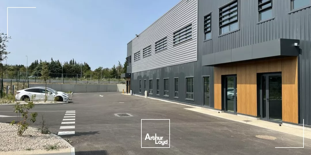 Local d'activité à la location - Programme neuf, proche Autoroute A7 Avignon Nord