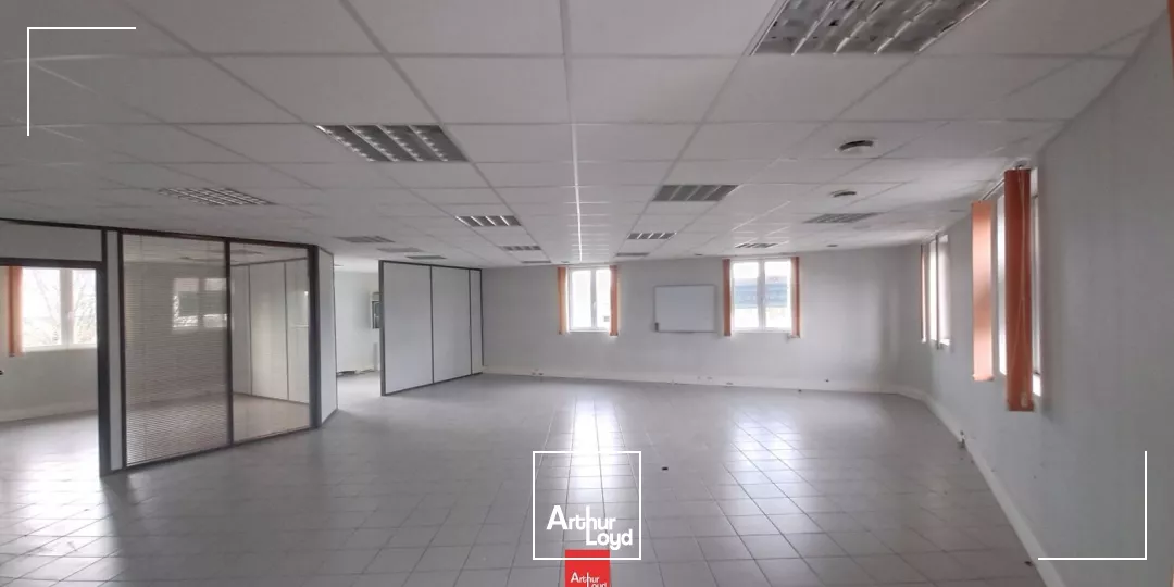 A LOUER BUREAUX 102M² 1ER ETAGE CENTR'ALPES MOIRANS