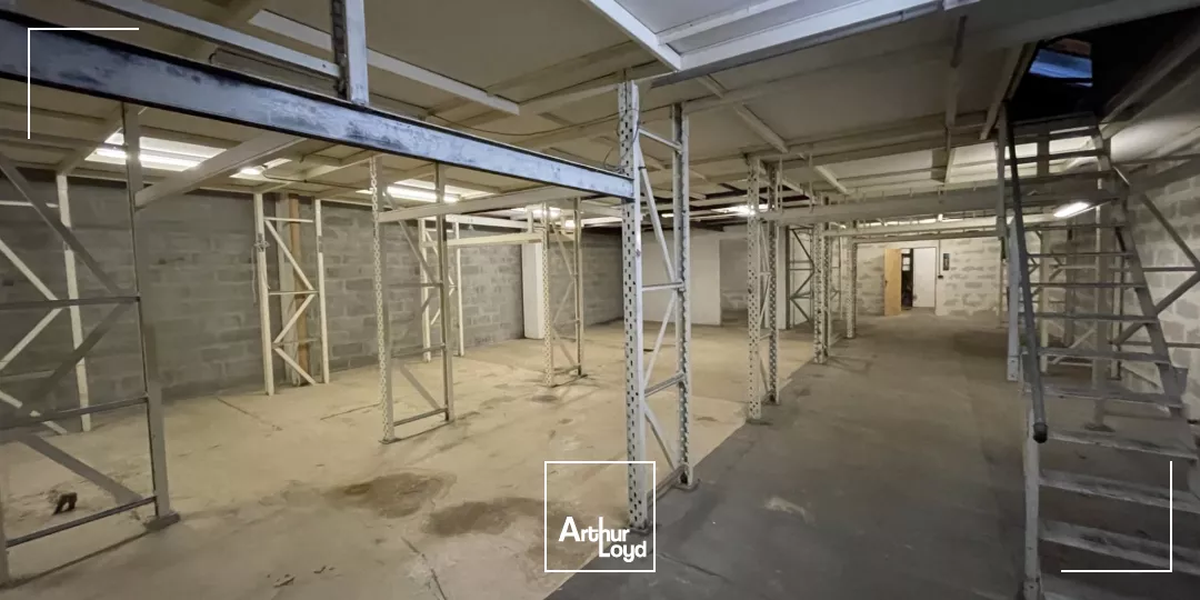 A VENDRE - IMMEUBLE MIXTE - INVESTISSEMENT 